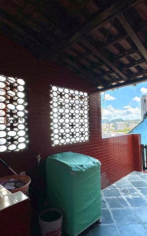 Casa à venda com 85m², 2 quartos e sem vaga