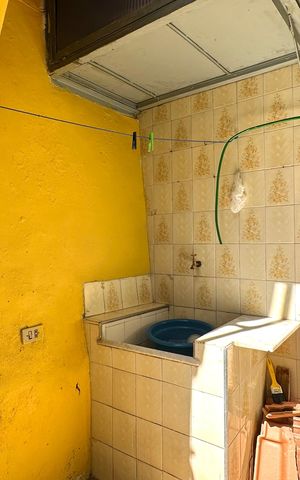 Casa à venda com 85m², 2 quartos e sem vaga