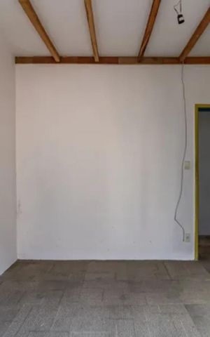 Casa à venda com 210m², 6 quartos e 2 vagas Casa à venda com 210m², 6 quartos e 2 vagasQuarto