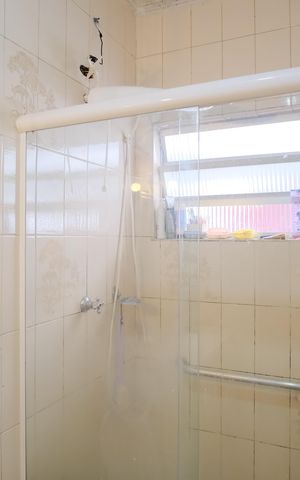 Casa à venda com 139m², 4 quartos e 2 vagasBanheiro de serviço