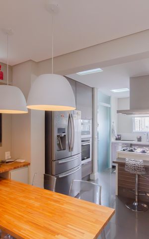 Apartamento à venda com 198m², 3 quartos e 4 vagas Apartamento à venda com 198m², 3 quartos e 4 vagasCozinha