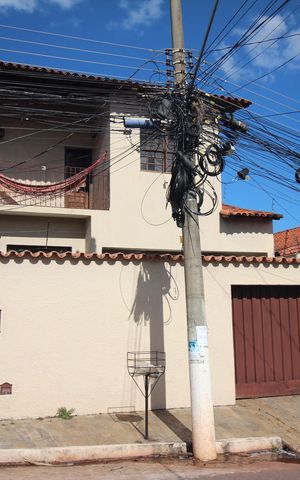 Casa à venda com 320m², 5 quartos e 3 vagasFachada