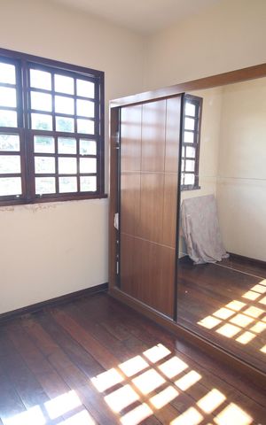 Casa à venda com 320m², 5 quartos e 3 vagasQuarto 3