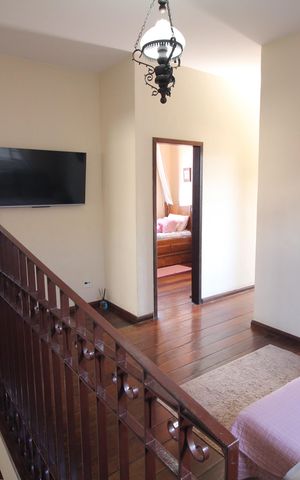 Casa à venda com 320m², 5 quartos e 3 vagasSala 2
