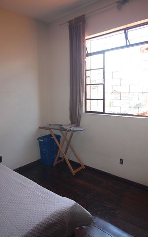 Casa à venda com 320m², 5 quartos e 3 vagasQuarto 2