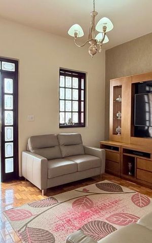 Casa à venda com 250m², 3 quartos e 1 vaga