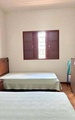 Casa à venda com 250m², 3 quartos e 1 vaga