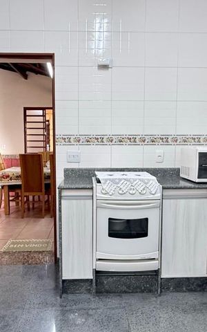 Casa à venda com 250m², 3 quartos e 1 vaga