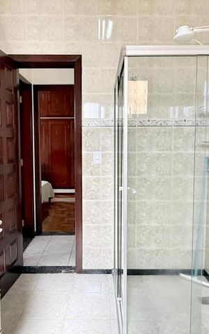 Casa à venda com 250m², 3 quartos e 1 vaga