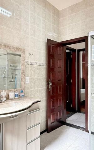 Casa à venda com 250m², 3 quartos e 1 vaga