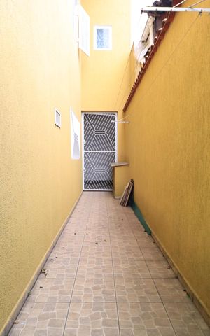 Casa à venda com 144m², 3 quartos e 2 vagasCorredor