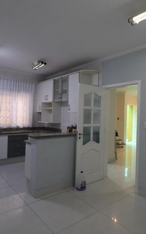 Casa à venda com 144m², 3 quartos e 2 vagasCozinha