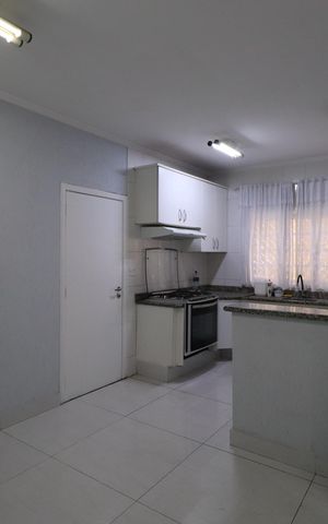 Casa à venda com 144m², 3 quartos e 2 vagasCozinha