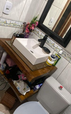 Casa à venda com 130m², 3 quartos e 2 vagas Casa à venda com 130m², 3 quartos e 2 vagasBanheiro