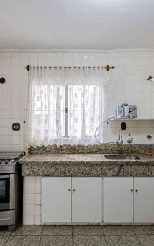 Apartamento para alugar com 130m², 3 quartos e 2 vagas Apartamento para alugar com 130m², 3 quartos e 2 vagasCozinha