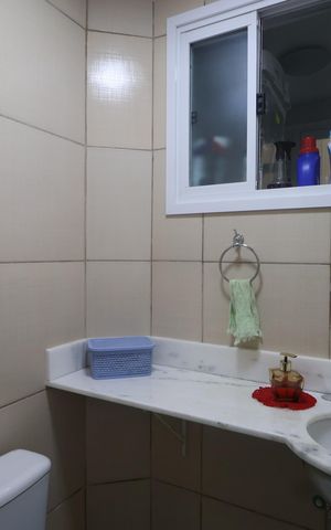 Casa de condomínio à venda com 134m², 3 quartos e 2 vagasLavabo