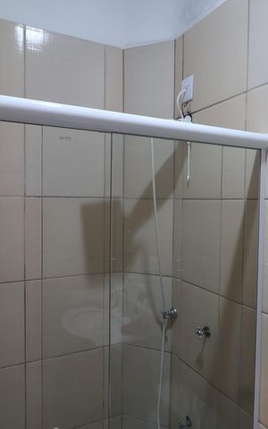 Casa de condomínio à venda com 134m², 3 quartos e 2 vagasBanheiro Social