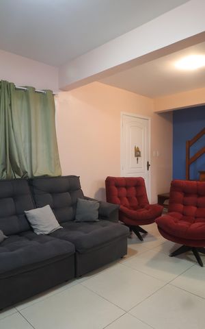 Casa de condomínio à venda com 134m², 3 quartos e 2 vagasSala