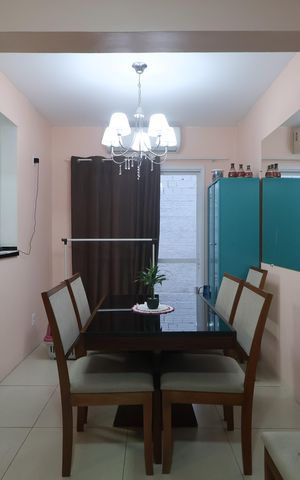 Casa de condomínio à venda com 134m², 3 quartos e 2 vagasSala