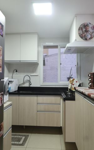 Casa de condomínio à venda com 134m², 3 quartos e 2 vagasCozinha - Armários