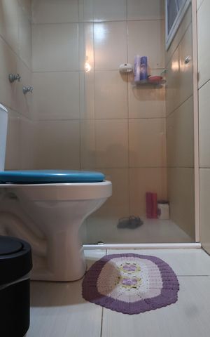 Casa de condomínio à venda com 134m², 3 quartos e 2 vagasBanheiro suíte