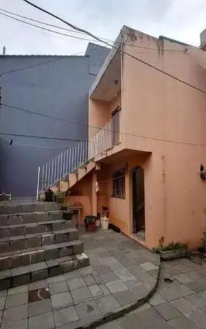 Casa à venda com 131m², 4 quartos e 2 vagas Casa à venda com 131m², 4 quartos e 2 vagasÁrea externa