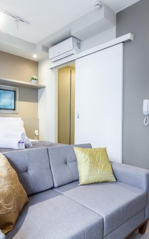 Studio à venda com 27m², 1 quarto e sem vaga Studio à venda com 27m², 1 quarto e sem vagaSala / Quarto