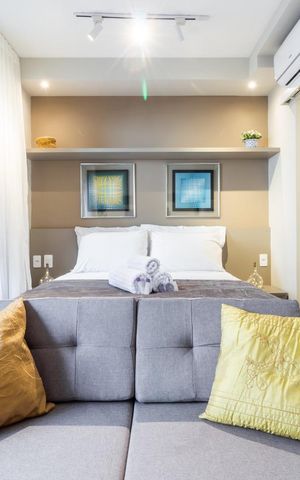 Studio à venda com 27m², 1 quarto e sem vaga Studio à venda com 27m², 1 quarto e sem vagaSala / Quarto