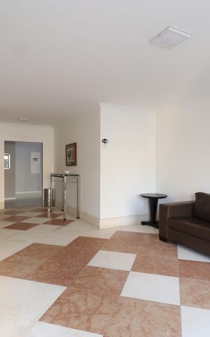 Apartamento à venda com 68m², 2 quartos e 1 vagaHall de entrada 