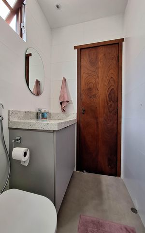 Casa de condomínio à venda com 81m², 2 quartos e 1 vaga Casa de condomínio à venda com 81m², 2 quartos e 1 vagaBanheiro