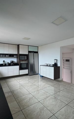 Casa à venda com 250m², 6 quartos e 2 vagas Casa à venda com 250m², 6 quartos e 2 vagasCozinha