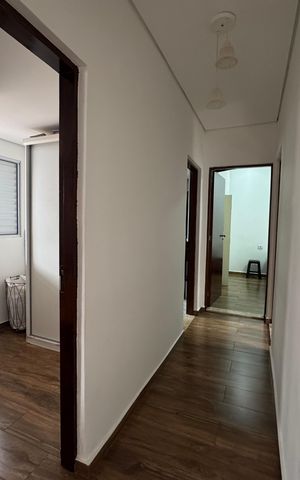 Casa à venda com 250m², 6 quartos e 2 vagas Casa à venda com 250m², 6 quartos e 2 vagasCorredor