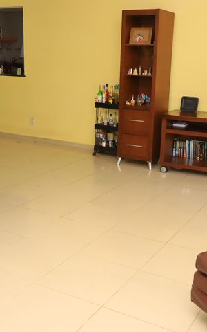 Casa para alugar com 700m², 4 quartos e 2 vagasSala
