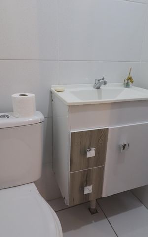 Casa à venda com 88m², 2 quartos e 2 vagasLavabo