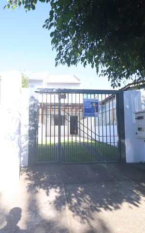 Casa à venda com 88m², 2 quartos e 2 vagasFachada