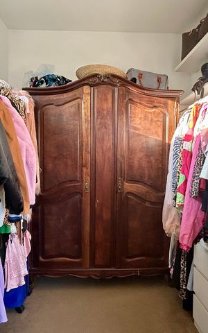 Casa para alugar com 100m², 3 quartos e 2 vagas Casa para alugar com 100m², 3 quartos e 2 vagasSuíte closet