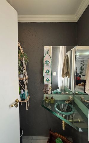 Apartamento à venda com 155m², 3 quartos e 3 vagas Apartamento à venda com 155m², 3 quartos e 3 vagasLavabo
