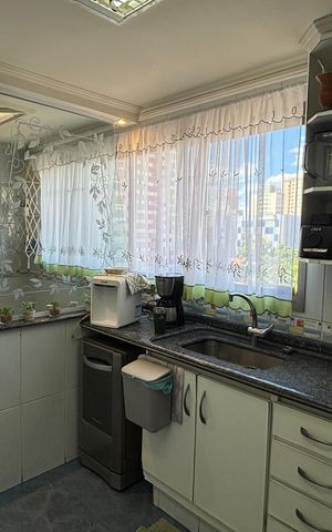 Apartamento à venda com 155m², 3 quartos e 3 vagas Apartamento à venda com 155m², 3 quartos e 3 vagasCozinha