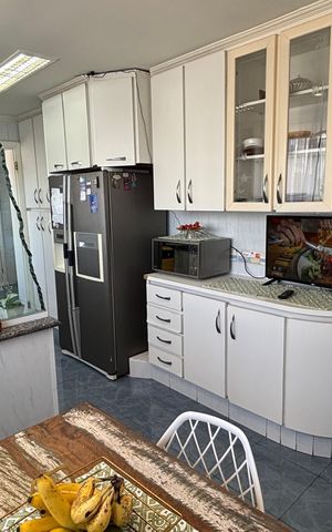 Apartamento à venda com 155m², 3 quartos e 3 vagas Apartamento à venda com 155m², 3 quartos e 3 vagasCozinha