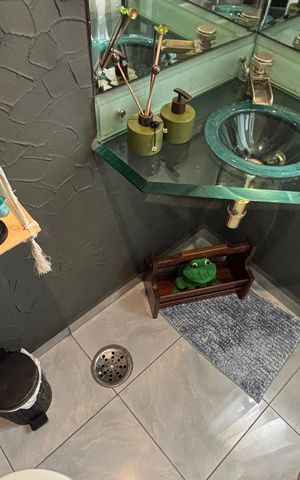Apartamento à venda com 155m², 3 quartos e 3 vagas Apartamento à venda com 155m², 3 quartos e 3 vagasLavabo