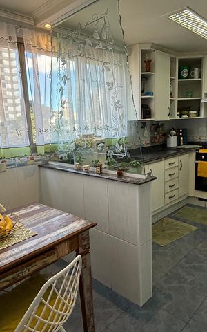 Apartamento à venda com 155m², 3 quartos e 3 vagas Apartamento à venda com 155m², 3 quartos e 3 vagasCozinha