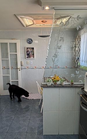 Apartamento à venda com 155m², 3 quartos e 3 vagas Apartamento à venda com 155m², 3 quartos e 3 vagasCozinha