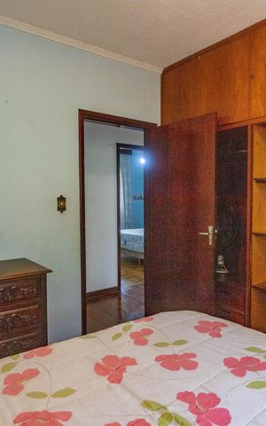 Casa à venda com 700m², 3 quartos e 12 vagas Casa à venda com 700m², 3 quartos e 12 vagasQuarto 3