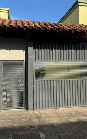 Casa de condomínio à venda com 150m², 3 quartos e 2 vagas Casa de condomínio à venda com 150m², 3 quartos e 2 vagasFachada