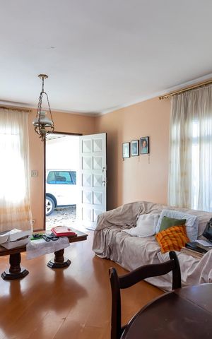 Casa à venda com 170m², 3 quartos e 4 vagasSala