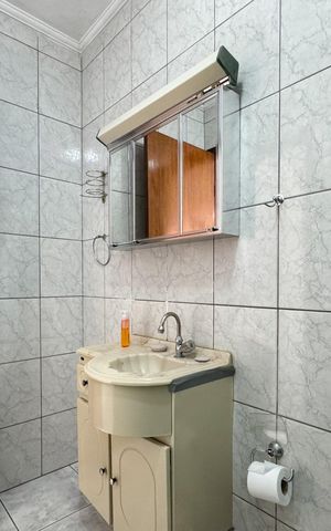 Casa à venda com 160m², 3 quartos e 2 vagas Casa à venda com 160m², 3 quartos e 2 vagasBanheiro - Suíte