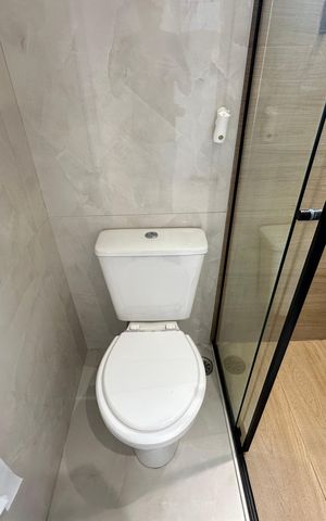 Apartamento à venda com 64m², 2 quartos e 1 vaga Apartamento à venda com 64m², 2 quartos e 1 vagaBanheiro da Suíte 2