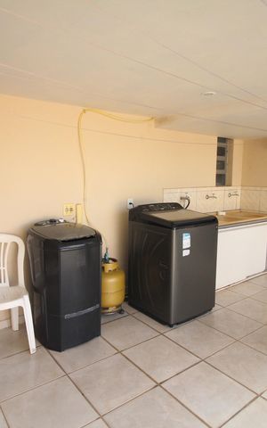 Casa à venda com 356m², 3 quartos e 3 vagasÁrea de Serviço