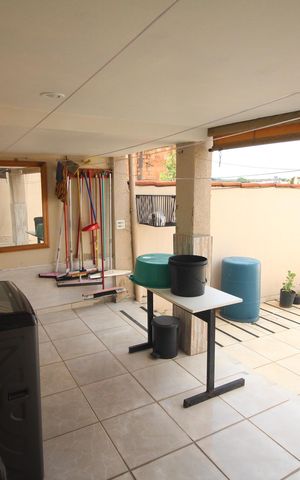 Casa à venda com 356m², 3 quartos e 3 vagasÁrea de Serviço