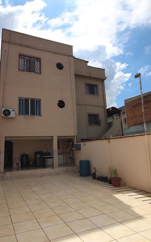 Casa à venda com 356m², 3 quartos e 3 vagasQuintal